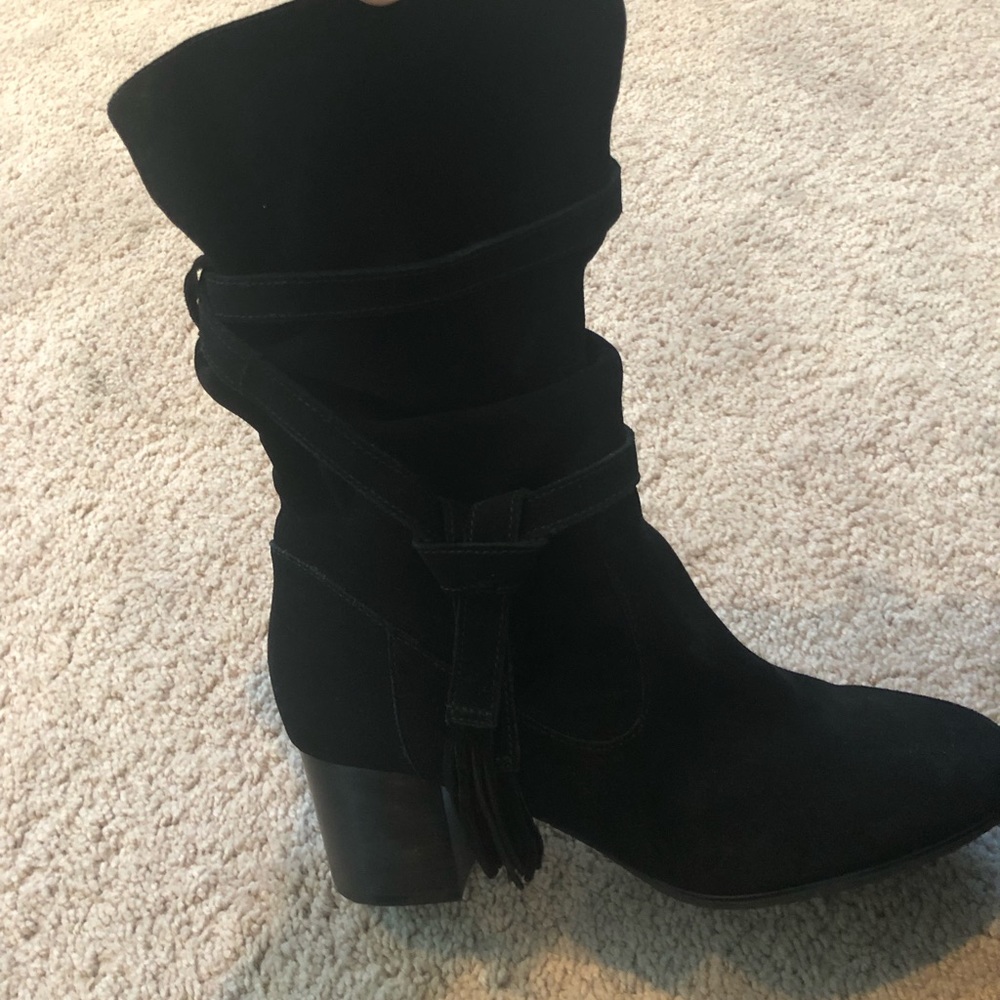 Taharie booties with ankle tie & size zip